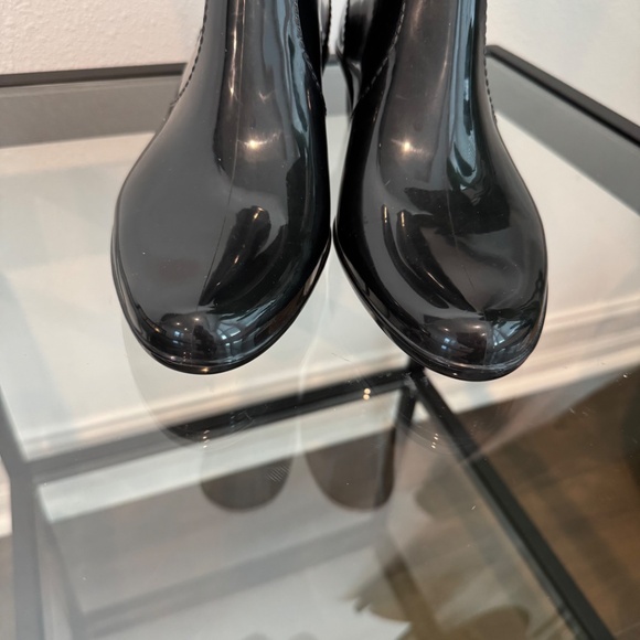SALVATORE FERRAGAMO Women’s Mid Calf Wedge Black Shiny Rain Boots Size 10 NWOB - Picture 7 of 9